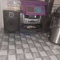 ضبط قدیمی با سی دی و کاست و رادیو سالم