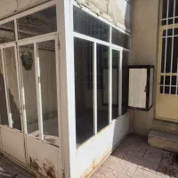 درب سه لنگه و بغل درب