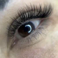 اکستنشن مژه به همراه هدیه