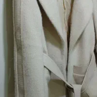 پالتو زنانه اصلا پوشیده نشده مارکش روش هست