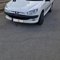 ۲۰۶v8 صندوقدار