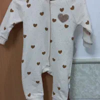 تعدادی لباس نو نوزادی|کفش و لباس بچه|قم, شهرک امام حسن|دیوار