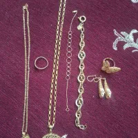 مقداری طلا به قیمت تابلو