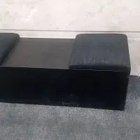 نیمکت و آینه دیواری