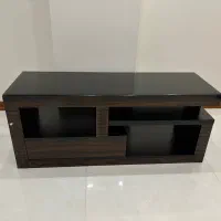 میز تلویزیون در حد نو (مقطوع)