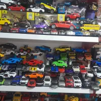 فروش انواع ماشین های فلزی و کلکسیونی|اسباببازی بچه|زنجان, |دیوار