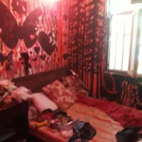 تزئینات داخلی و نقاشی پوستری چند رنگ