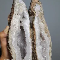 سنگ کوارتز بزرگ|جواهرات|نوشین شهر, |دیوار