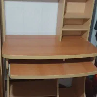 میز تحریر ام دی اف کاملا سالم و تمیز