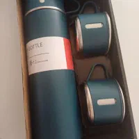 فلاکس کادویی گنجایش ۰/۵ لیتربا۳ کاپ قیمت خیلی خوب