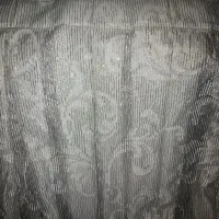 دو پرده به عرض ۲/۳۰ و ۱/۳۰ و ارتفاع ۱۳۰