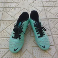 کفش ورزشی چمنی