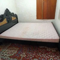 تخت خواب همرا با تشک