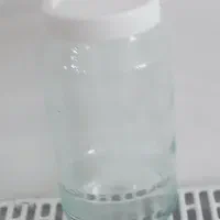 تعدادی شیشه