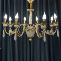 لوستر گل سرخ