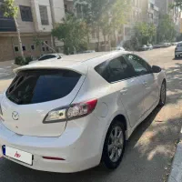 مزدا۳ هاچ بک