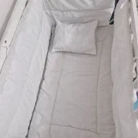 تخت گهواره ی کودک در حد نو