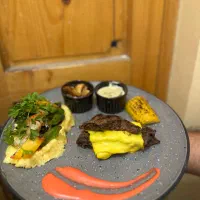 رستوران و هتل عمارت قجری|خدمات پذیرایی، مراسم|ابرکوه, |دیوار