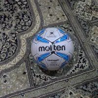 توپ molten