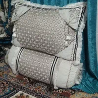 بالشت و‌پشتی