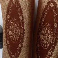 ۳عدد پشتی و یه روفرشی