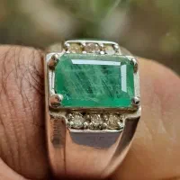 انگشتر جواهری زمرد زامبیا