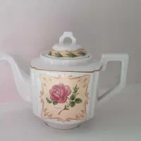 قوری آنتیک طرح گل صورتی