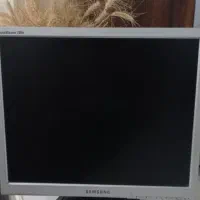 مانیتور سامسونگ ۱۷ اینچ سالم به همراه کابل vga