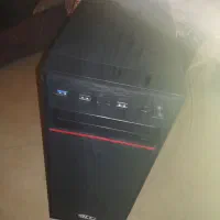 کیس کامپیوتر با موس و کیبرد