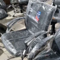 صندلی اداری بازسازی شده