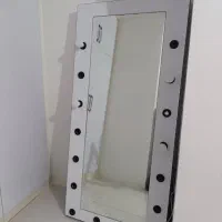 آینه چراغ‌دار