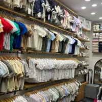 فروشنده لباس بچگانه