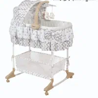 تخت کنار مادر