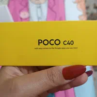 پوکو c40