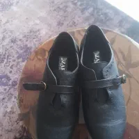 یه جفت کفش سایز ۳۸