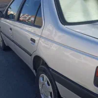 پژو آخر ۹۶کم کار بدون رنگ