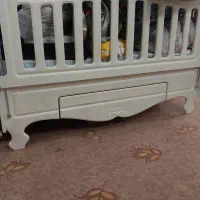 تخت کودک تاج دار