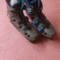 اسکیت و استند فلزی چیپس و پفک و استند نان