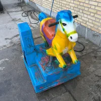 تکان دهنده. سکه ای شهر بازی.