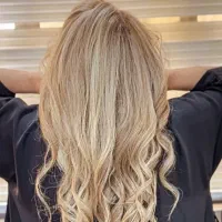 تخفیف ویژه رنگ و لایت و احیا مو