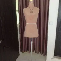 فروش چند عدد مانکن در سایزهای متفاوت