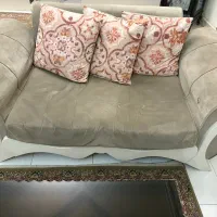 مبلمان ۷نفره به همراه میز وسط و ۴عسلی