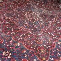 فرش دست باف تمیز زیاد کار کرده نیس