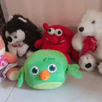 یه تعداد عروسک