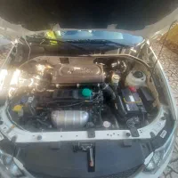 یک دستگاه ساینا دوگانه سوز ۴۰۲ فروشی|خودرو سواری و وانت|چهارباغ, |دیوار