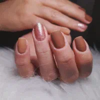 کاشت و آموزش ناخن