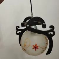 لوستر چوبی گرد گلدار خیلی شیک سالم و نو
