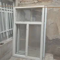 پنجره فلزی