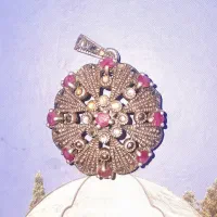 تو گردنی نقره