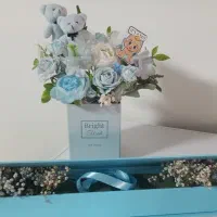 جعبه هدیه و پول و با کس گل شیک و زیبا